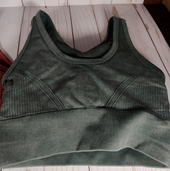 2 fall color sports bra size small in orange and green - Picture 4 of 7